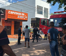 Pai de assassino e cliente de loja são ouvidos pela polícia nesta segunda