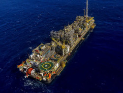 Produção de óleo no pré-sal cai 3,4% no último trimestre de 2024