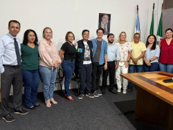 Vereadores recebem representantes da enfermagem para discutir valorização