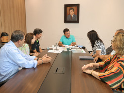 Prefeito recebe diretoria do Hospital de Amor e defende atendimento humanizado