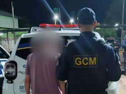 Idoso é preso filmando partes íntimas de menina de 13 anos em loja