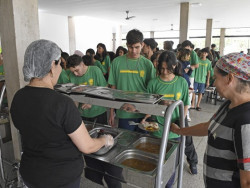 Escola estadual de Dourados é premiada em evento sobre educação alimentar