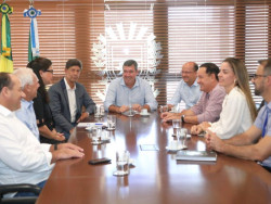 Riedel é informado que Hospital do Amor em Dourados segue para última etapa da obra