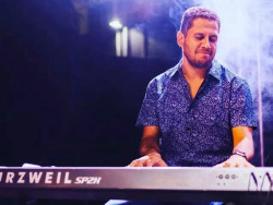 Juiz decreta prisão de músico que matou jornalista com 3 facadas no coração