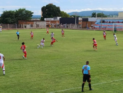 Coxim vence a primeira e interrompe reação do Águia Negra