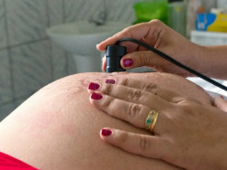 Saúde recomenda cálcio para todas as gestantes para prevenir eclâmpsia