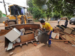 Prefeitura faz mutirão de limpeza e recolhe 15 toneladas de resíduos