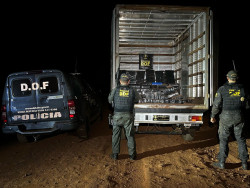 Veículo furtado no interior de SP é apreendido com 1,7 tonelada de maconha