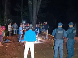 Mulher é morta pelo marido a golpes de foice na frente do filho de 8 anos