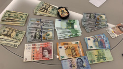 Dinheiro apreendido durante operação (Imagem: Polícia Federal)