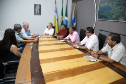 Câmara recebe deputado e cobra emendas para infraestrutura, saúde e proteção à mulher
