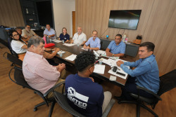 Prefeito recebe sindicalistas e inicia diálogo com servidores da Educação