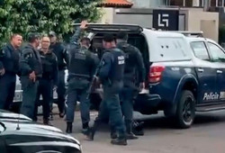 Foragido da justiça douradense é preso ao tentar roubar joalheria