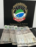 Presa por roubo, mulher de 20 anos confessa que agrediu pai para roubar R$ 800