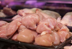 Brasil celebra abertura de mercado em Sarawak e Malásia para carne de aves e bovina