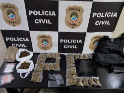 Homem é preso com maconha em operação da polícia contra o tráfico de drogas
