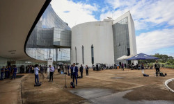 STF decide hoje se Jair Bolsonaro, generais e outros aliados viram réus pela trama golpista