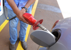 Gasolina tem preço médio de R$ 6,44 em postos de Dourados, mostra pesquisa do Procon