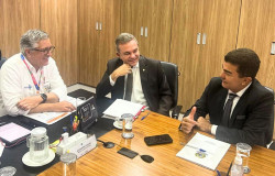 Marçal entrega projetos em audiência com ministro da Saúde em Brasília