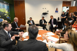 Bancada federal recebe de Marçal pedido de emendas para asfalto e saúde