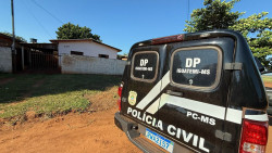 Suspeito de violência doméstica é preso com duas armas em MS