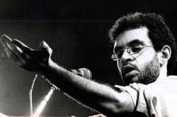 Renato Russo, ícone do rock brasileiro, celebraria 65 anos neste 27 de março