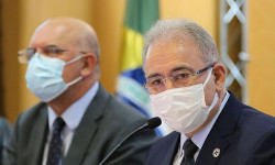 Governo federal propõe vacinar bolsistas da Capes