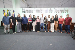 Câmara de Dourados empossa 14 aprovados em concurso público