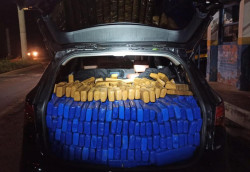 Veíulo é apreendido em Mato Grosso do Sul com quase 980 quilos de maconha