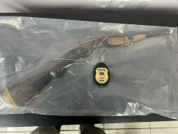 Homem tenta matar comerciante com tiro de espingarda e vai preso