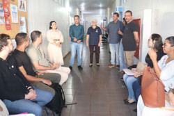 Prefeito empossa 33 médicos que vão atuar na rede pública de Dourados