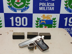 Polícia prende homem por violência doméstica e com 150 munições na fronteira