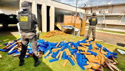 Polícia apreende carga de droga em câmaras frias com destino a São Paulo