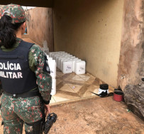 Ambiental resgata cão abandonado e flagra armazenamento irregular de agrotóxicos