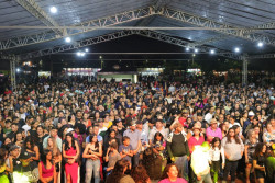 Público na noite de sábado confirma sucesso da 1ª Festa da Páscoa de Dourados