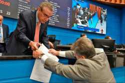 Quatro projetos são aprovados na sessão desta terça-feira na ALMS