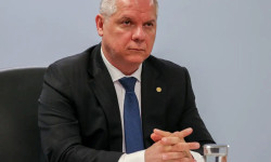 Lula manda demitir presidente do INSS investigado por fraude contra aposentados