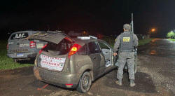 Homem é preso com cigarros e pneus contrabandeados do Pararguai na MS-164