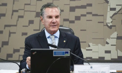 Condenado por corrupção, ex-presidente Collor é levado para presídio em Maceió