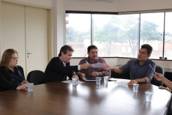 Prefeito pede apoio do Governo do Estado para desafogar sistema de saúde