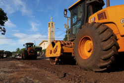 Prefeitura acompanha início do recapeamento do Jardim Santo André