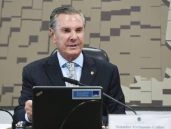 Moraes autoriza Collor a cumprir pena de 8 anos e 10 meses em casa