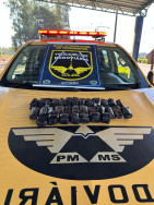 Douradense é preso com R$ 253 mil em droga escondida em motocicleta