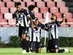 Operário vence Uberlândia de virada e desencanta na Série D do Brasileiro