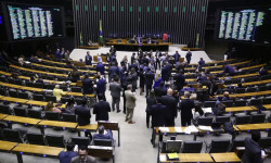 Câmara aprova projeto que amplia número de deputados federais