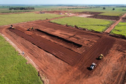Com 210 trabalhadores, começa terraplanagem da Unidade de Processamento de Soja da Copasul