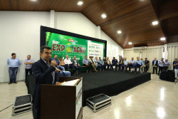 Na Expoagro, prefeito destaca esforços para volta dos voos comerciais a Dourados