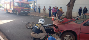 Simulação de acidente chama atenção para segurança no trânsito em Dourados