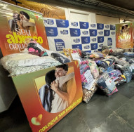 Servidores arrecadam centenas de agasalhos e cobertores para famílias carentes