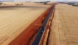 Em Dourados, pavimentação na MS-162 garante acesso do aeroporto à BR-463